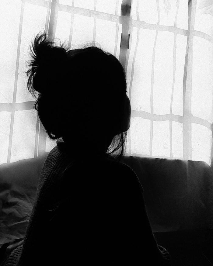 ghostly presence shadow girl dp aesthetic