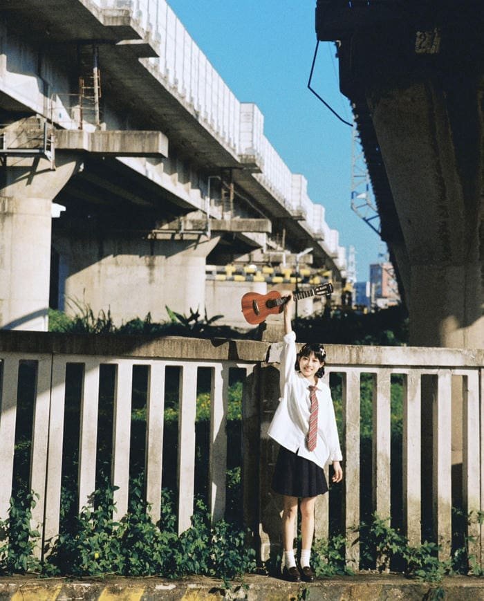 indie night guitar girl dp peaceful feel