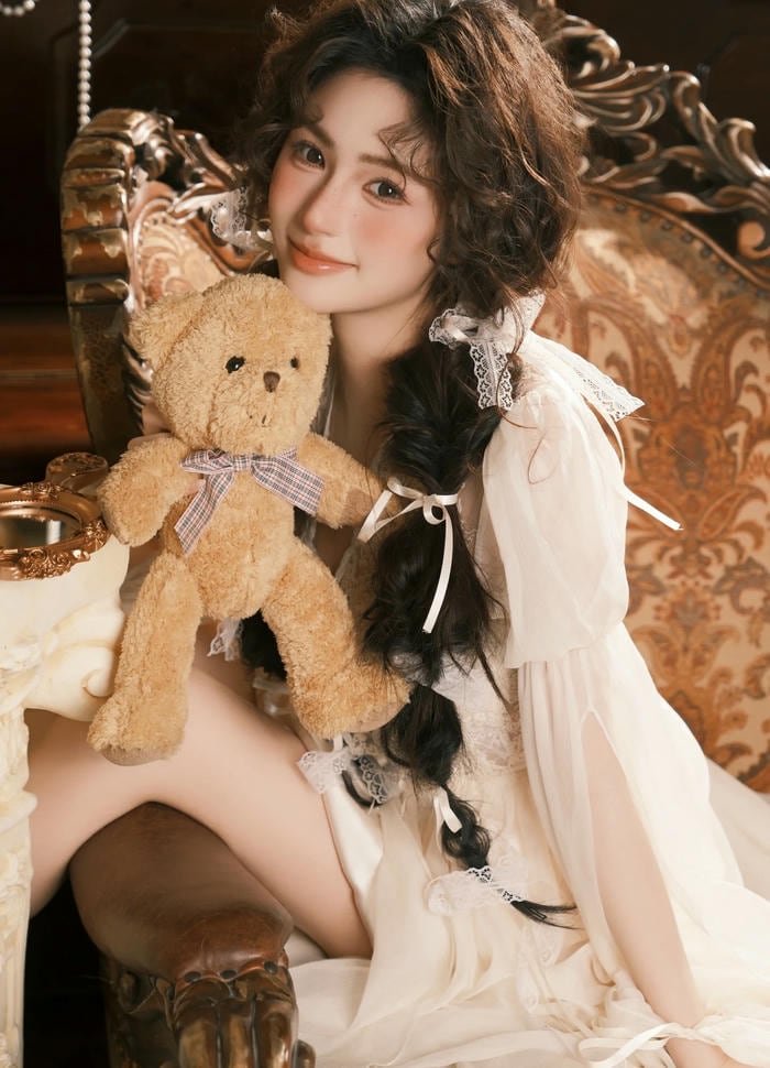 innocent teddy bear girl profile photo