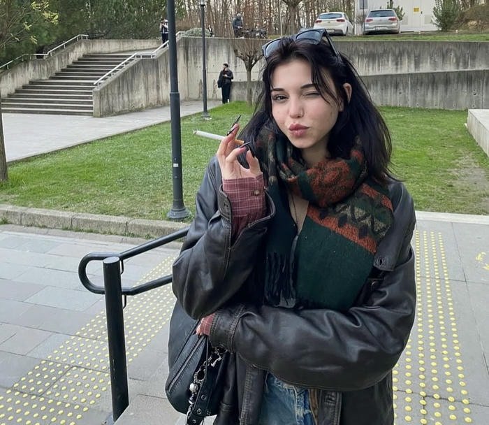 intense eyes smoking girl dp night feel