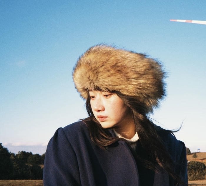 lonely eyes tell stories alone dp for girls