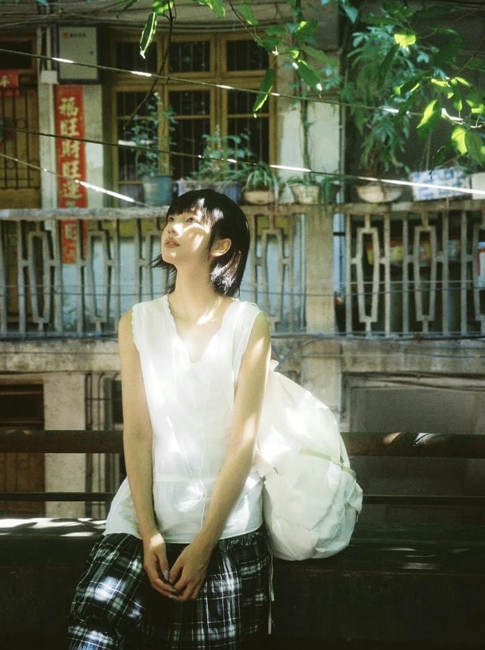 lost dreams inside alone dp for girls