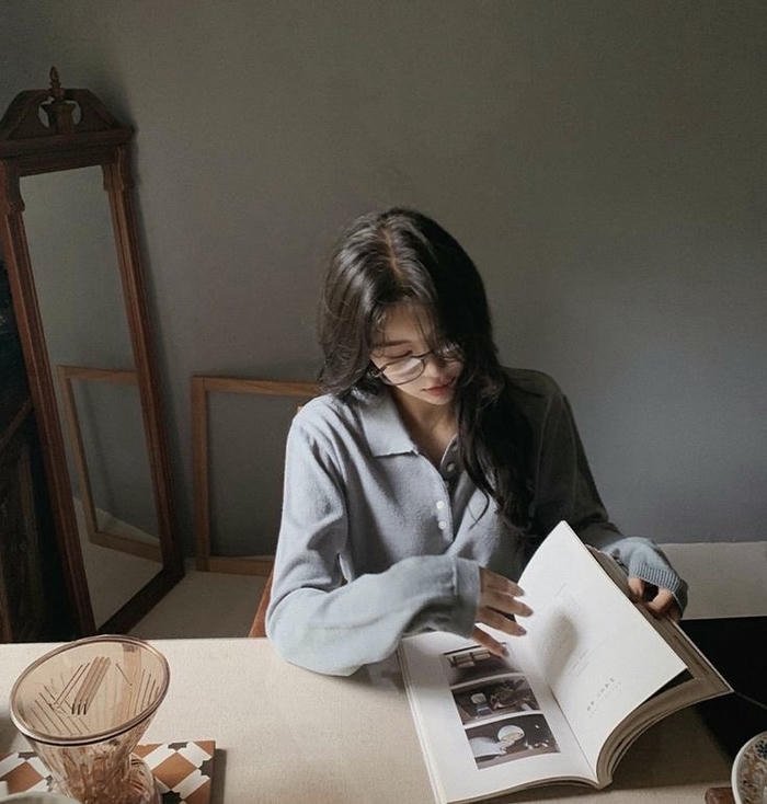 quiet confidence smart girl dp portrait