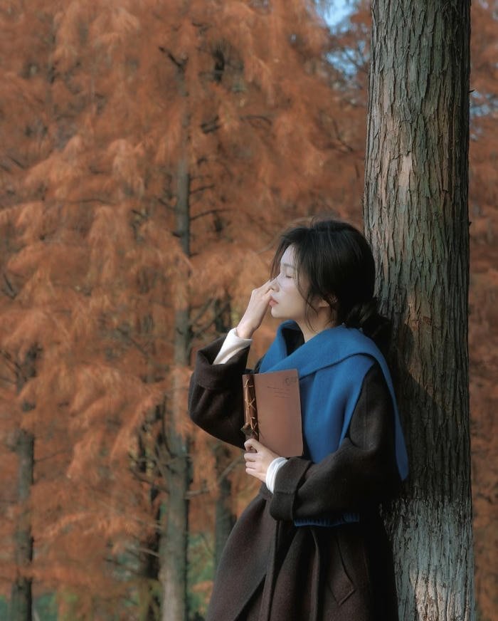 rosy lips profile picture girls very lovely