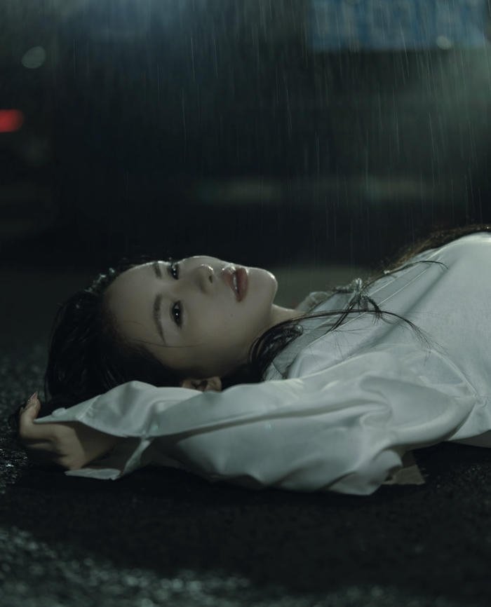 sad dp girls lost in silence