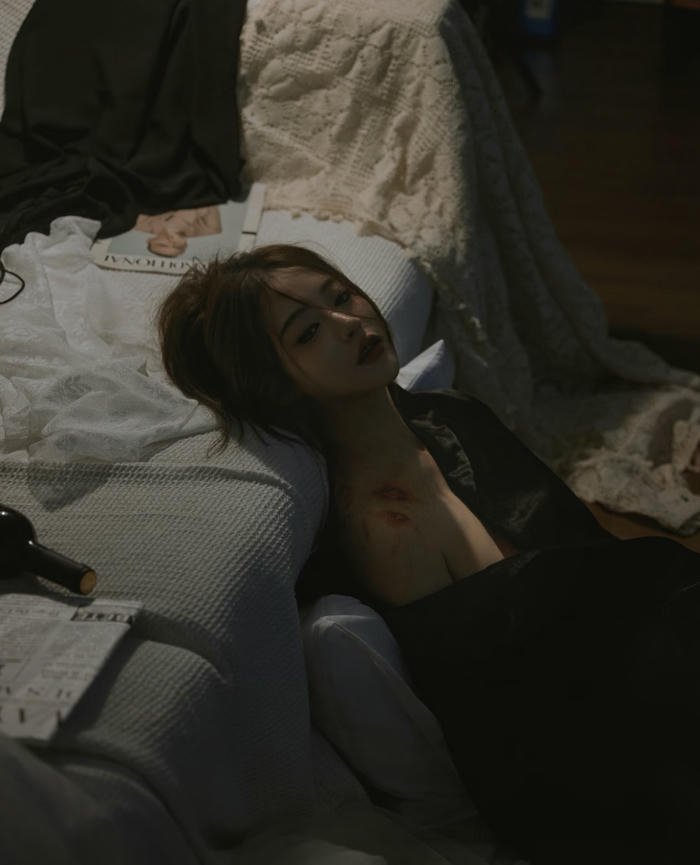 sad girls dp behind fading smiles