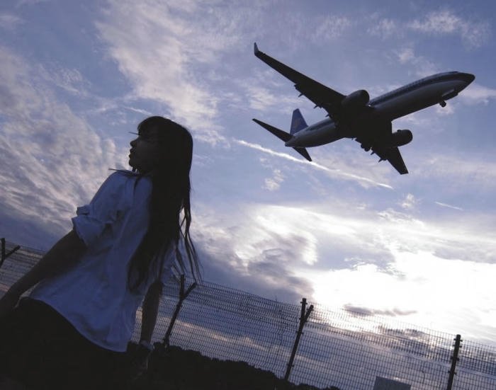 sad rain falling on alone dp for girls