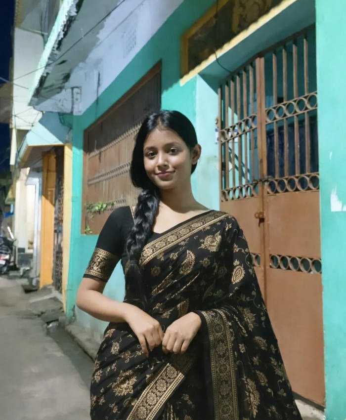 saree girl dp calm confident stance
