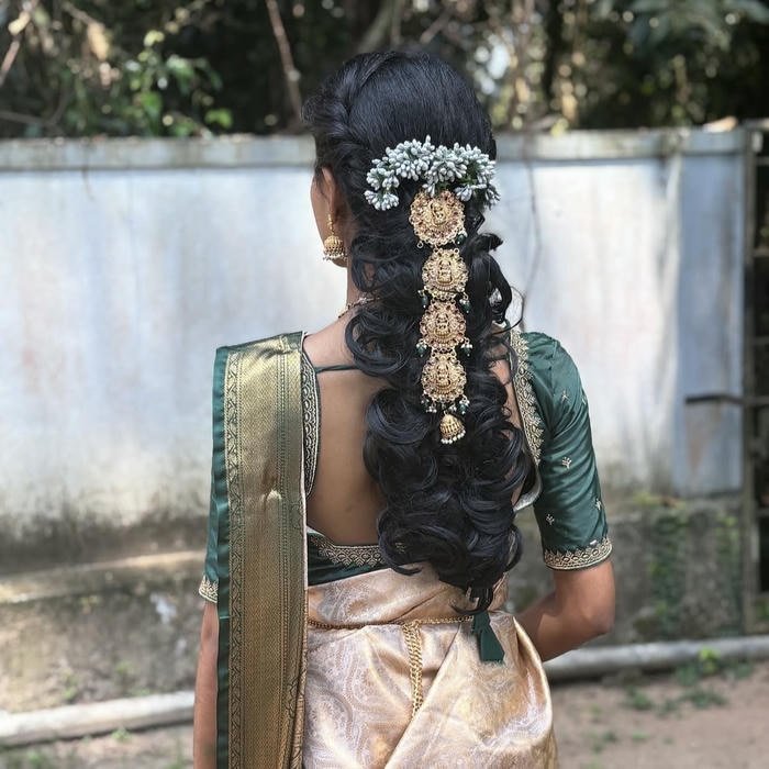 saree girl dp elegant silent mood