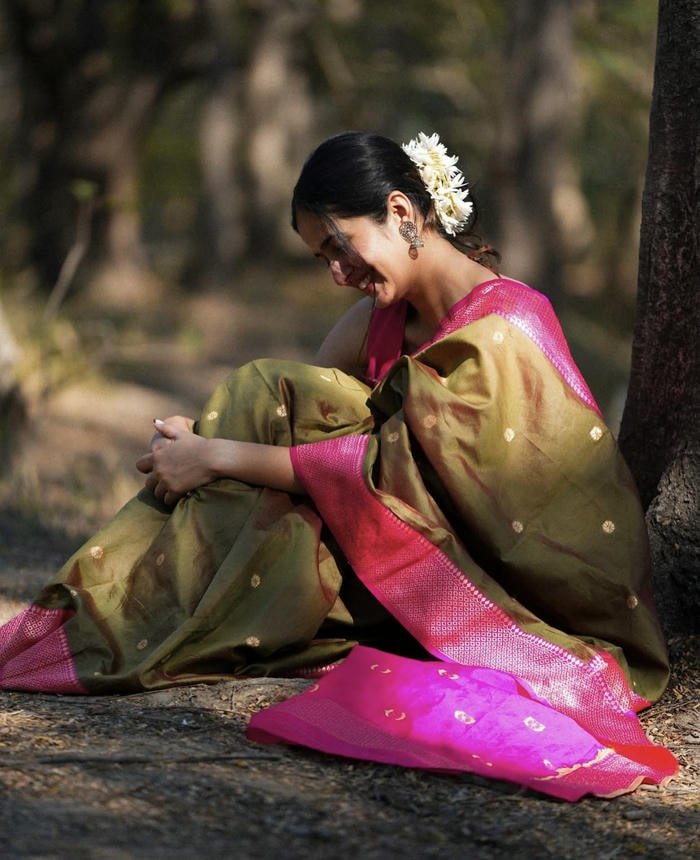 serene portrait style saree girl dp
