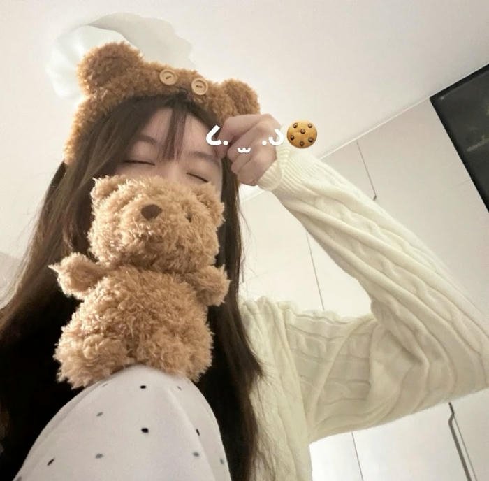 soft brown teddy bear girl dp