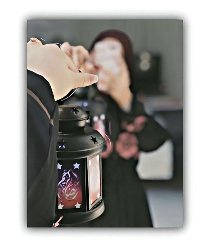 soft crescent light ramadan dp for girls