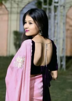 134+ Saree Girl DP elegant traditional profile pictures - Featured post in Girls