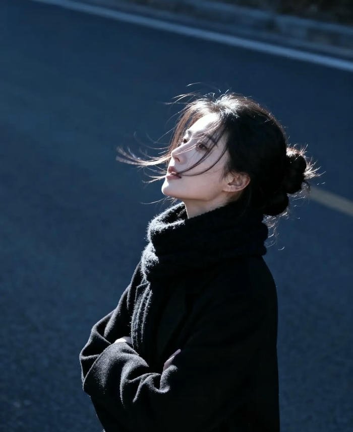 tears paint the eyes alone dp for girls