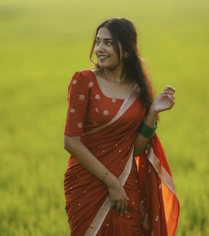 tradition meets calm saree girl dp