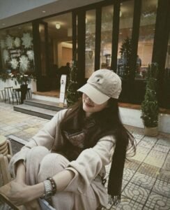 warm smile profile picture girls very lovely