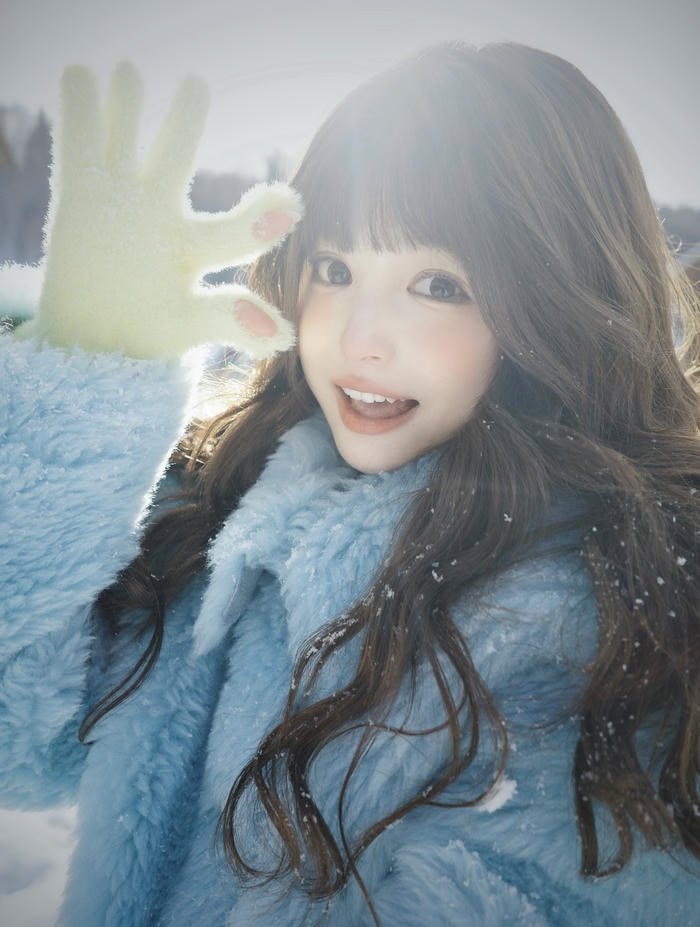 warm vibes surround happy girl dp