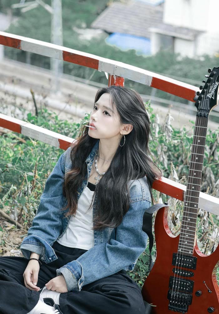 wild charm defines the stunning crazy girl dp