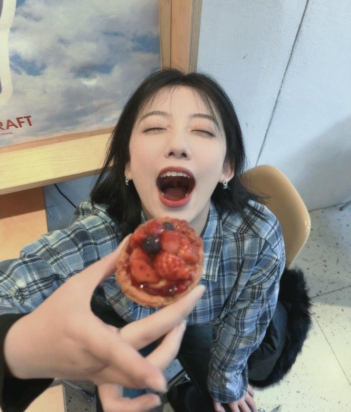 wild elegance flows from crazy girl dp