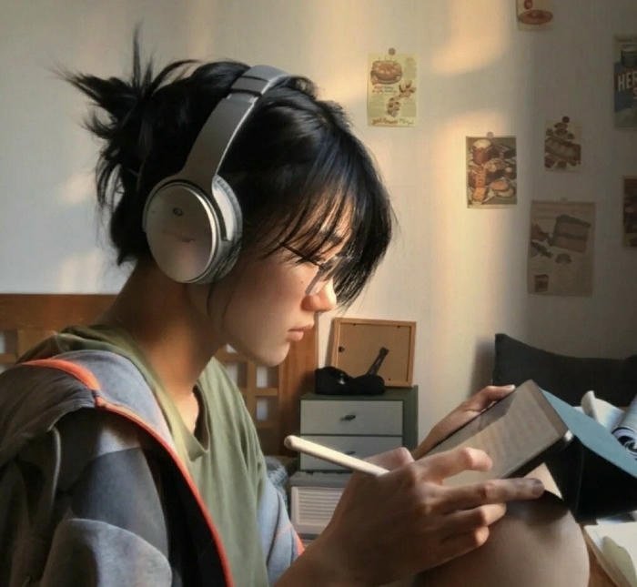 wise eyes smart girl dp style