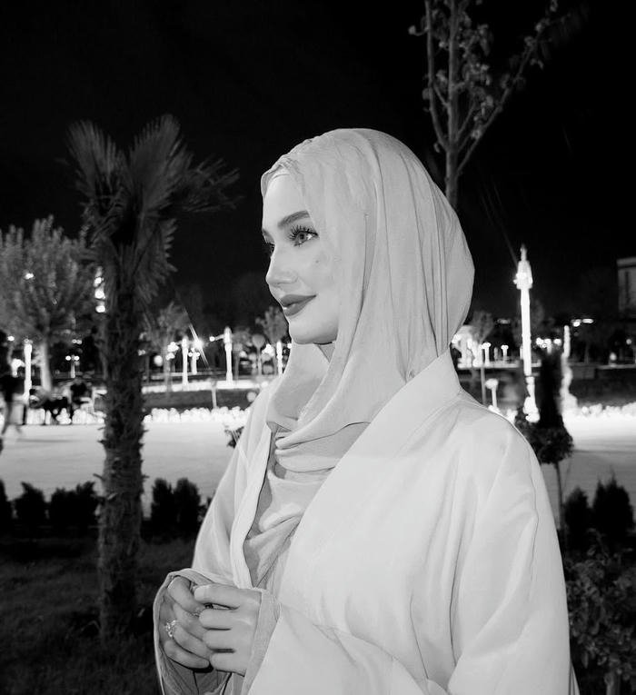 Beautiful portrait for muslim girl dp