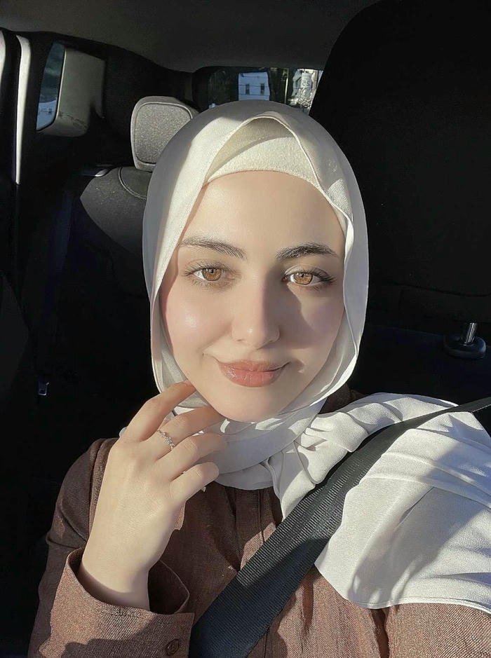 Charming style muslim girl dp photo