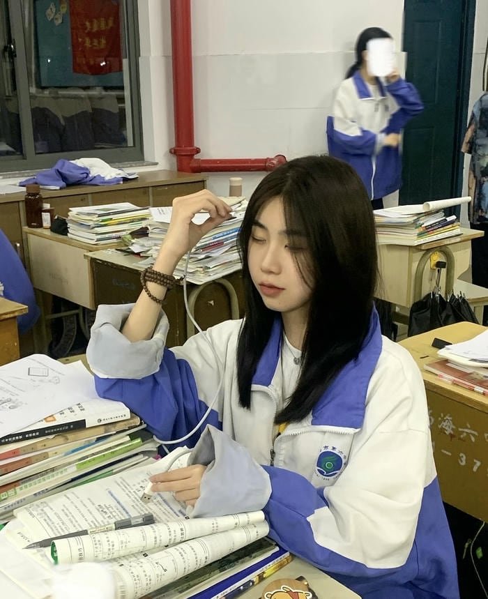 Exam time dp idea for girl