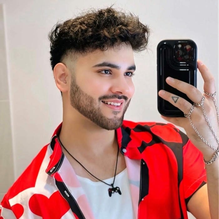 Mirror selfie cute guy red patterned shirt smile