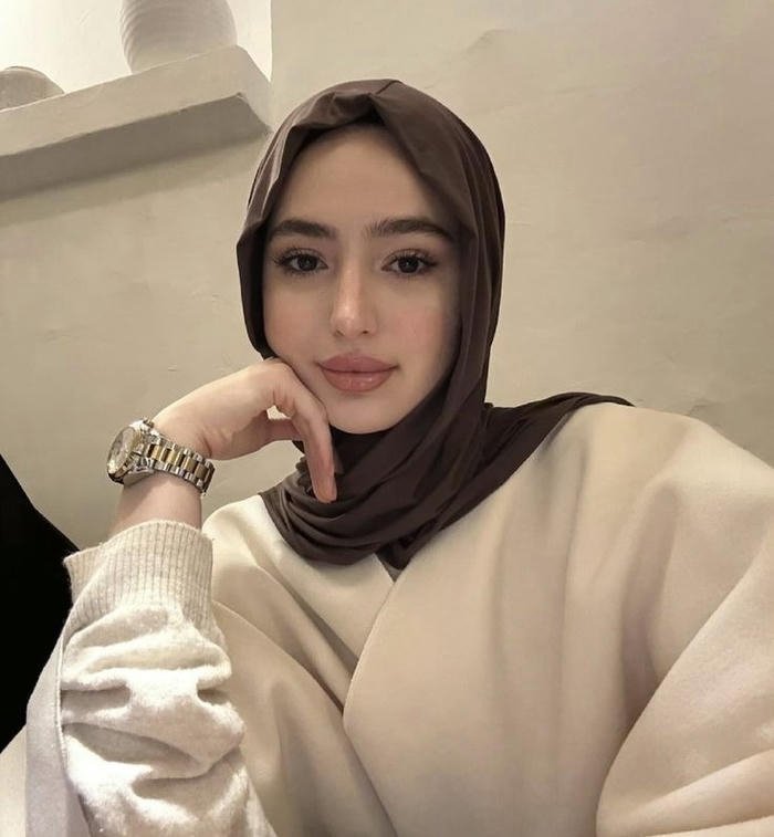 Natural beauty muslim girl dp shot