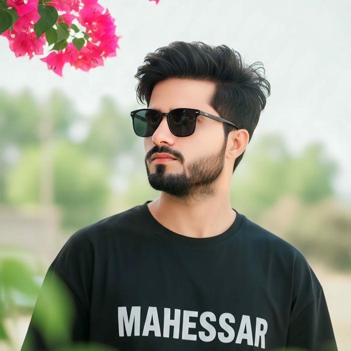 Punjabi boy dp cool guy wearing black printed t-shirt
