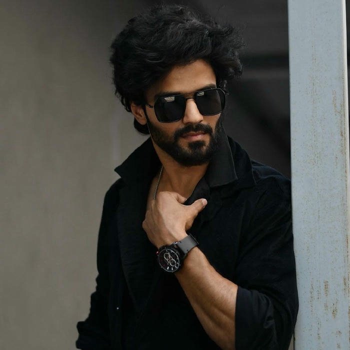 Smart boy dp dark aesthetic man black shirt sunglasses