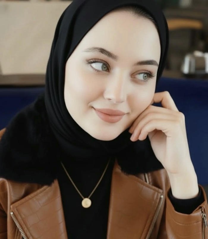 Studio lighting muslim girl dp photo