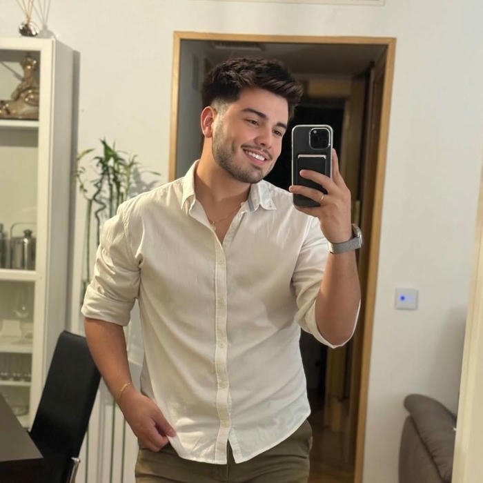 Stylish boy dp download mirror selfie handsome guy white shirt