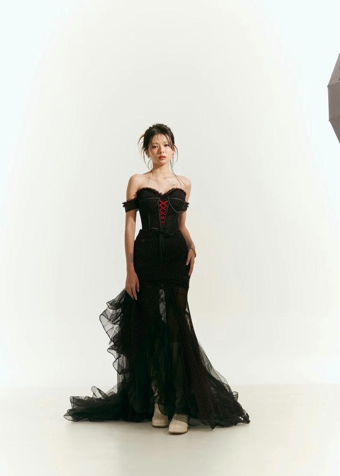 attitude dp for girls trendy style