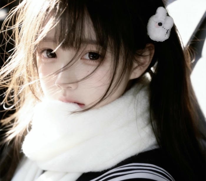 casual selfie girl dp profile image