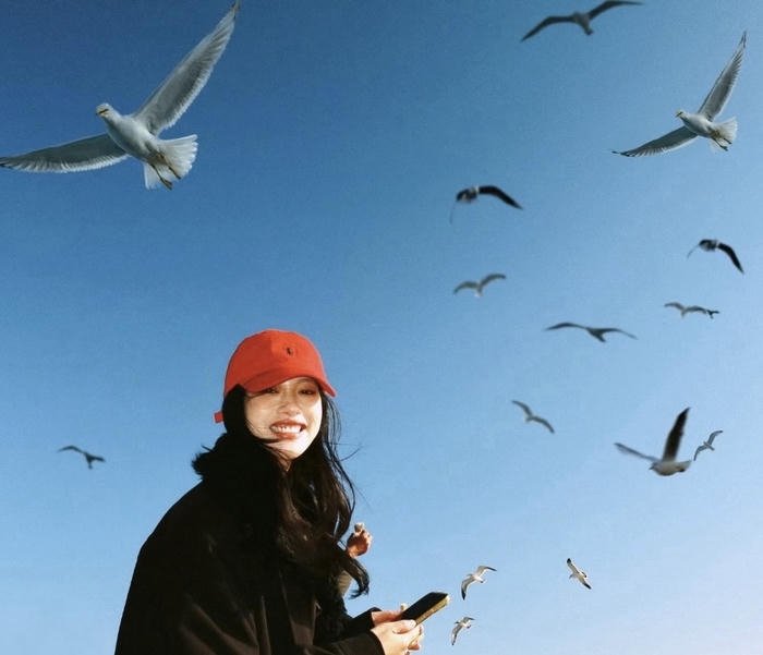 cool vibe modern girl profile dp