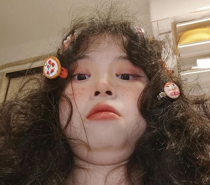 cute emoji funny dp for girls