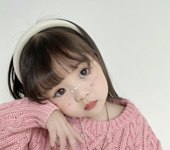 cute girl eyes pic dp profile