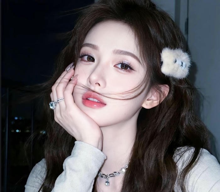 modern fashion girl profile display picture