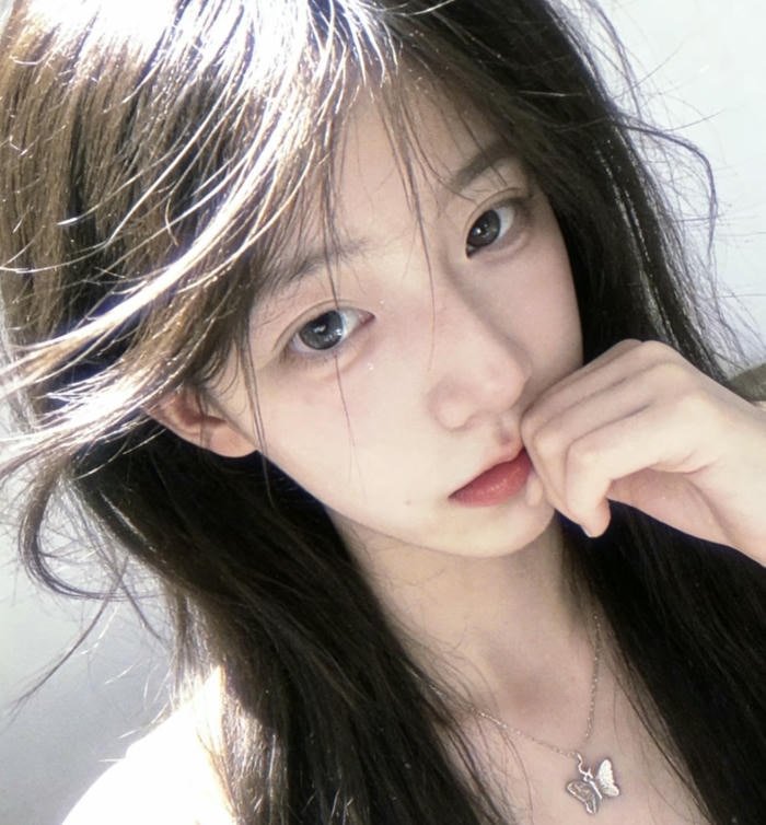 pretty face girl eyes pic dp