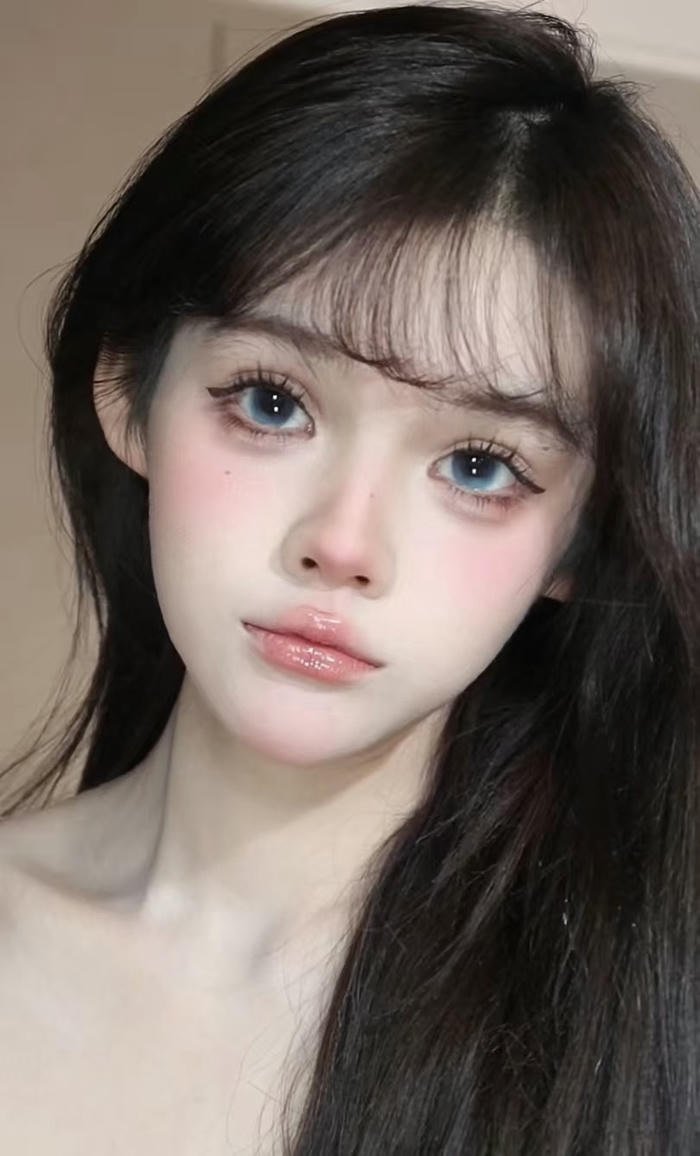 soft gaze girl eyes pic dp