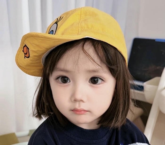 stylish model girl eyes pic dp