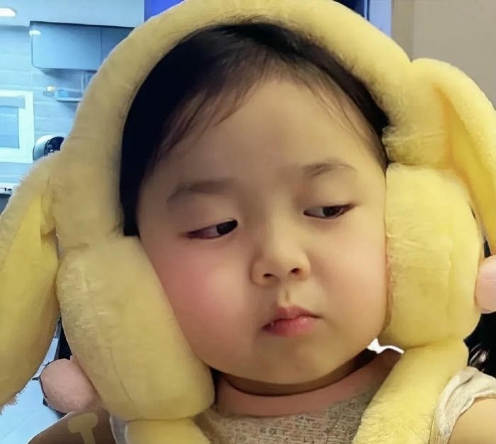 stylish portrait funny dp for girls