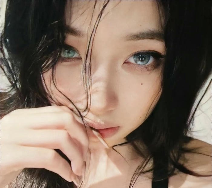 sunlight glow girl eyes pic dp