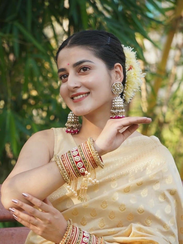 Attractive Marathi girls dp hd photo