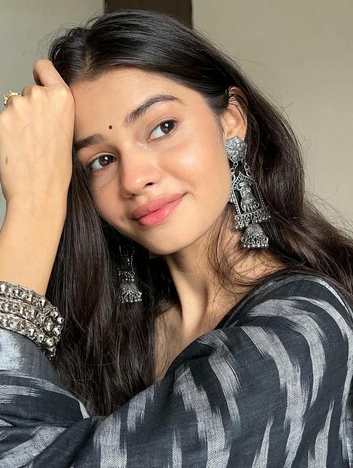 Marathi girls dp beautiful eyes photo