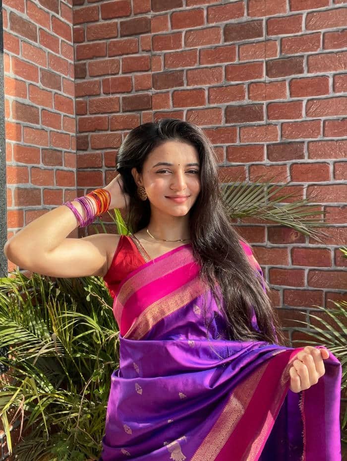 Marathi girls dp beautiful profile photo