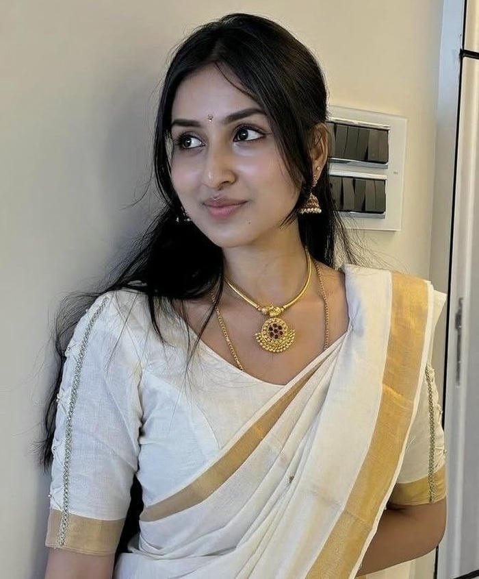 Marathi girls dp traditional saree look