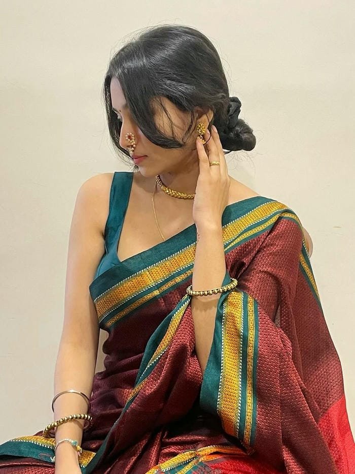 Stylish Marathi girls dp for whatsapp