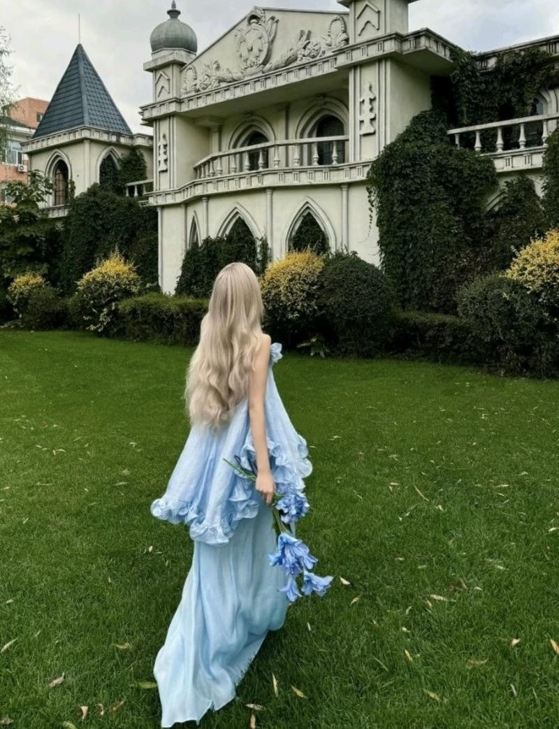 Aesthetic glow dp pics for girls smooth skin look